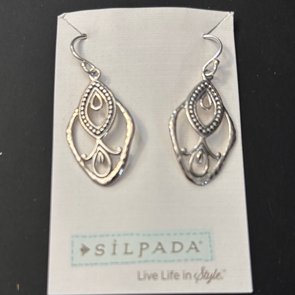 NIB Silpada Sterling Silver 925 Art Deco Hammered Dangle Earrings 

1” X 5/8”